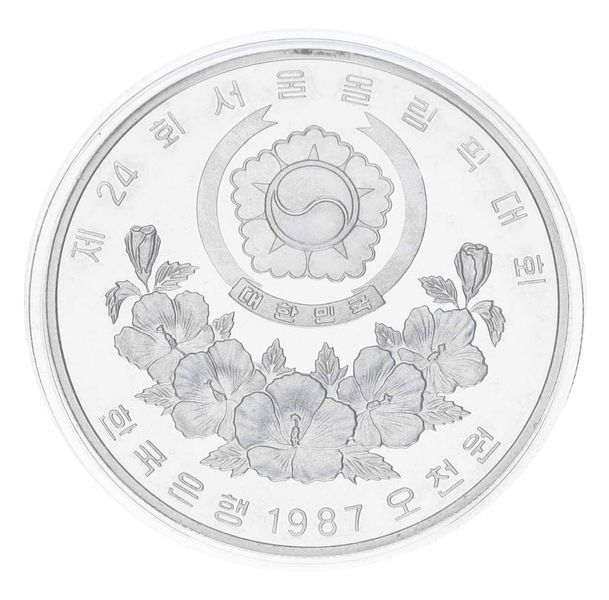 Монета Южная Корея 5000 вон 1987 Серебро Proof XXIV летние Олимпийские Игры в г. Сеул 1988 - Олимпийский стадион М23346 фото