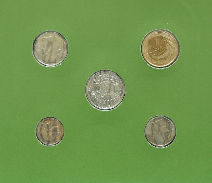 Набір монет Бельгія Набір монет 1977-1982 UNC 50 сентим, 1, 5, 10, 20 франків і 1 марка Буклет М10726 фото