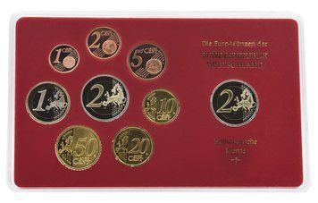 Набір монет Німеччина набір з 9 монет євро 2010 UNC J 1, 2, 5, 10, 20, 50 євроцентів, 1, 2 євро, пам'ятна 2 євро Блістер М22729 фото