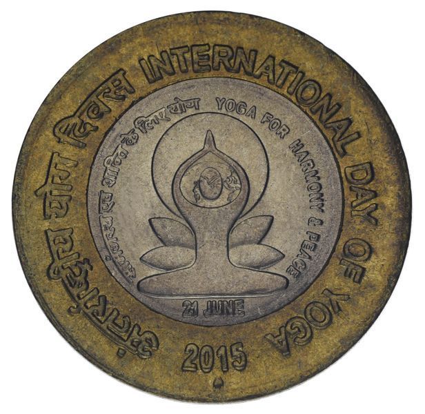 Монета Індія 10 рупій 2015 UNC &laquo;Всесвітній день йоги&raquo; М00741 фото