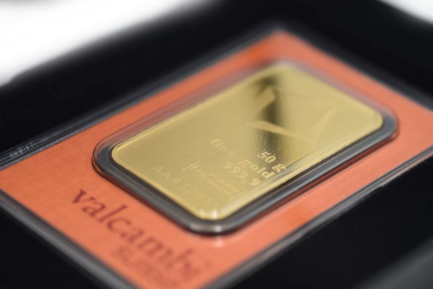 Инвестиционный золотой штампованный слиток Золото Au 999,9 50 грамм Valcambi (Швейцария) М22809 фото