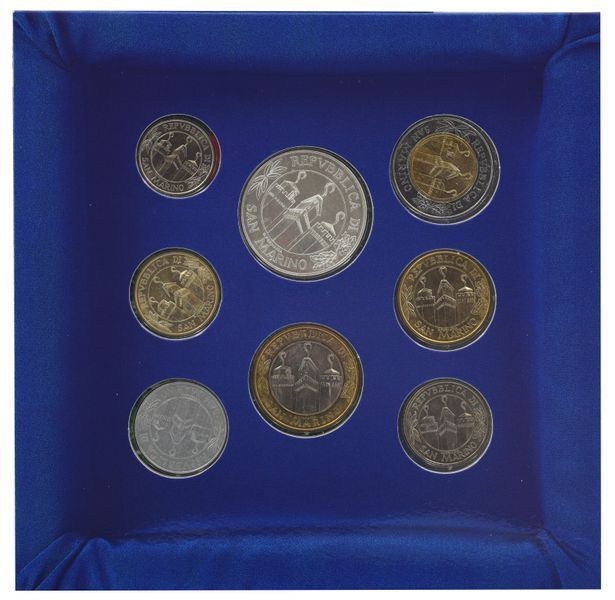 Набор монет Сан-Марино набор из 8 монет 2001 UNC 10, 20, 50, 100, 200, 500, 1000, 5000 лир (серебро) М23387 фото