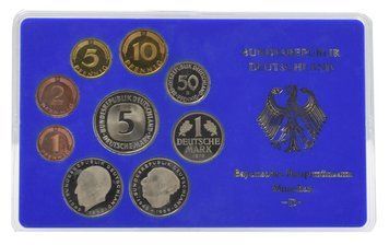 Набір монет Німеччина набір з 10 монет 1975 Proof D 1, 2, 5, 10, 50 пфенігів, 1, 2, 2, 2, 5 марок у сувенірній упаковці М22740 фото