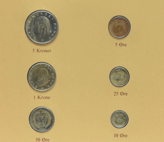 Coins set Norway set of 6 coins 1982 UNC 1, 5, 10, 25 ore, 1, 5 kronor and 1 mark Booklet