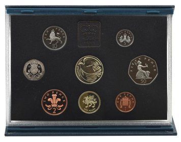Набір банкнот Великобританія набір з 8 монет 1995 Proof 1, 2, 5, 10, 20, 50 пенсів, 1, 2 фунти у сувенірному пакуванні М23767 фото